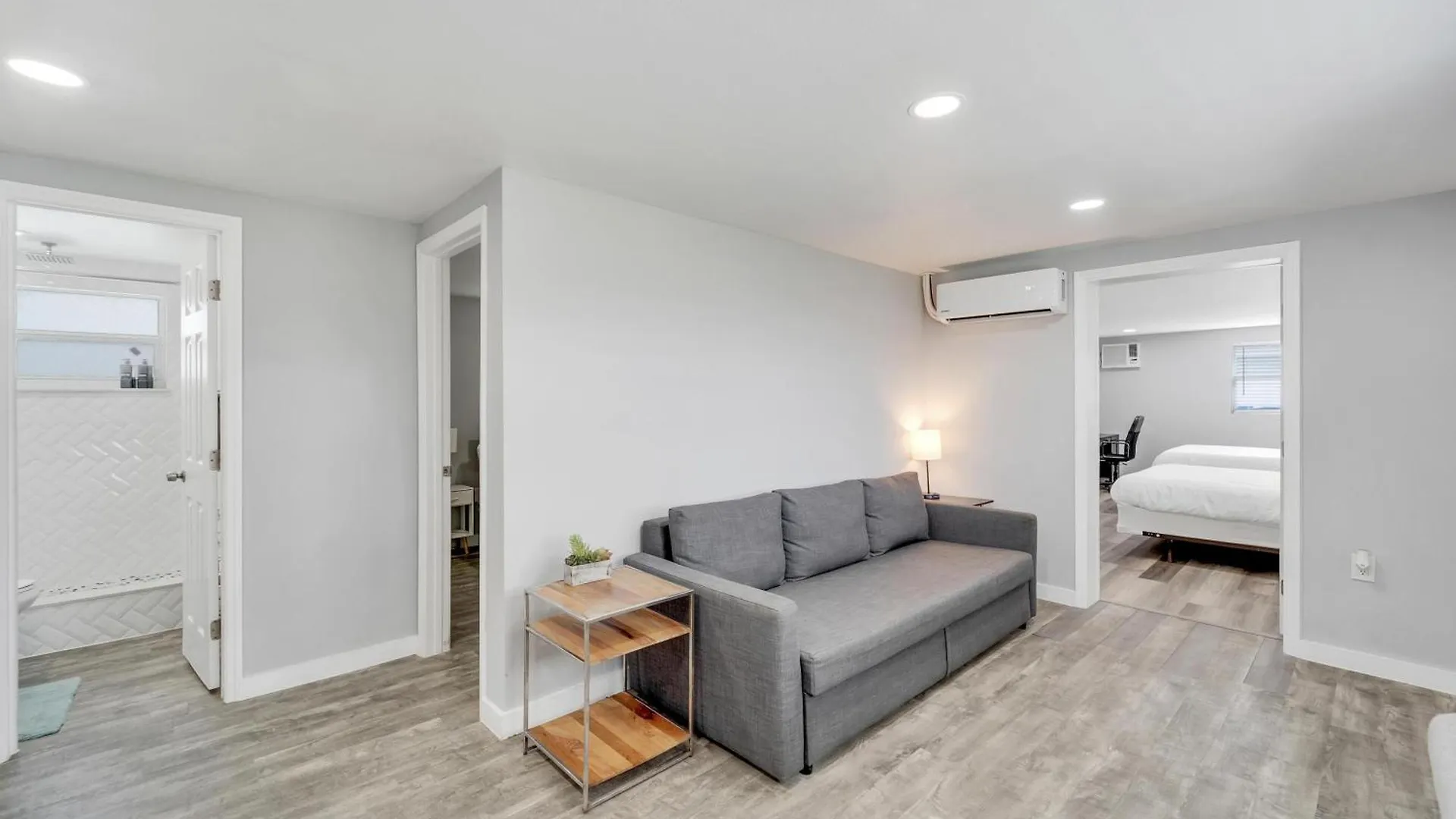 8820 Rocky Creek Drive Unit B Villa Tampa