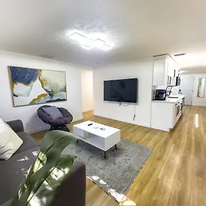 Beautiful And Relaxing 3 Bedrooms 2 Kings Beds Tampa